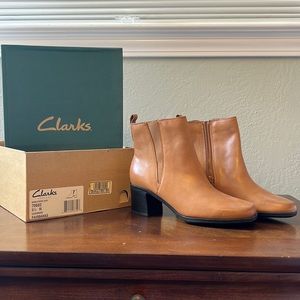 Clarks Tan Fairbanks Boot Size 5 1/2